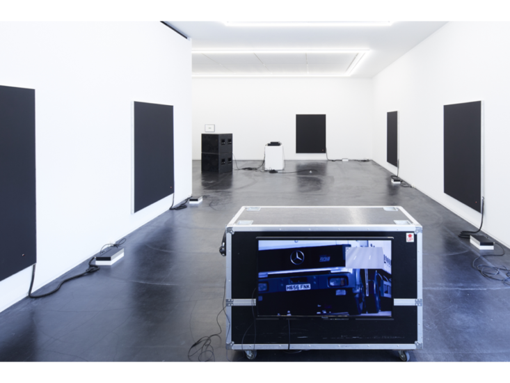 Mario García Torres　「Falling Together In Time」 展示風景