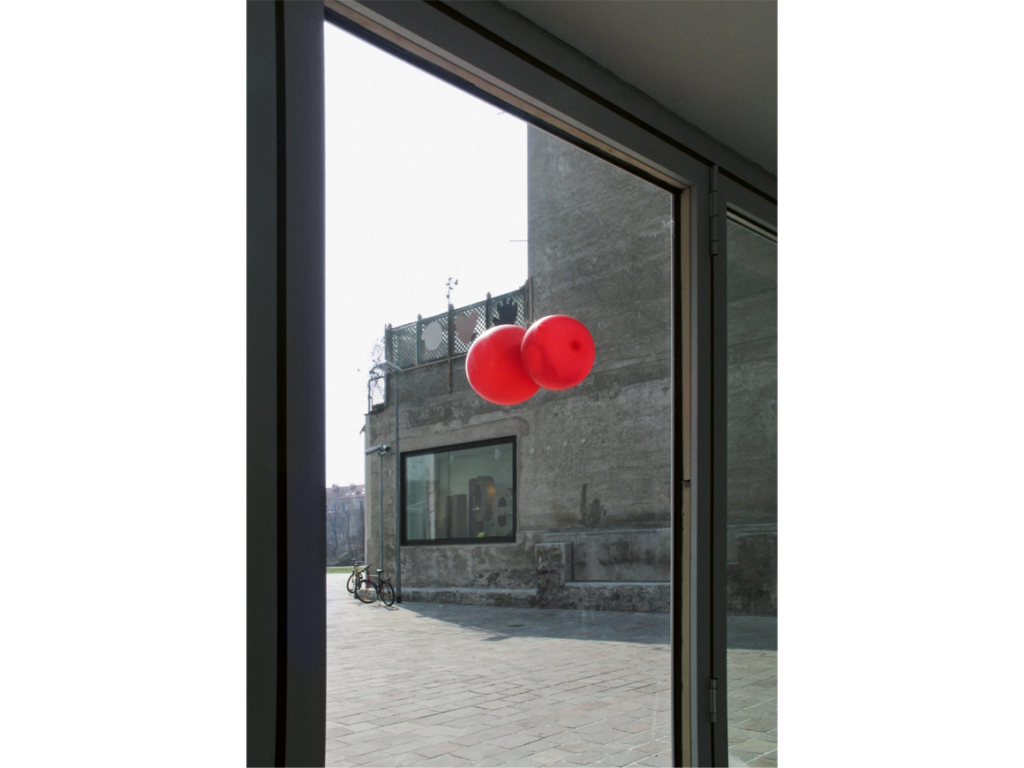 黒田アキ「NEO SELF-PORTRAIT」 - art-index.net